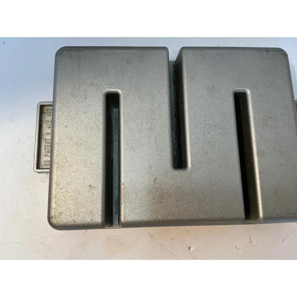 Baker's Edge Brownie Pan Cast Aluminum All Edges Baking Pan Silver Made in USA